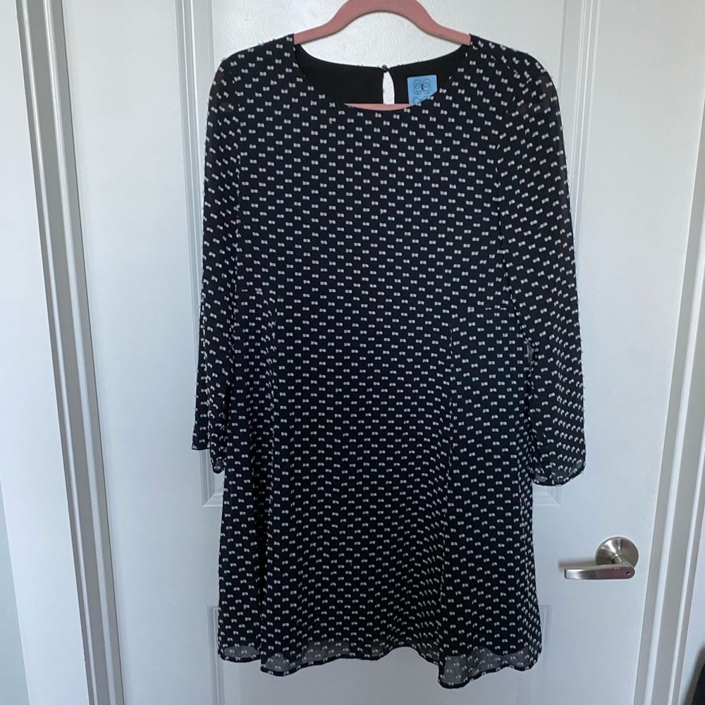 CeCe Black and White Long Sleeve 10 beautiful dress!!